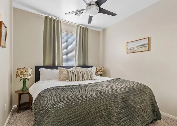 Holiday home W/ King Beds & Filtered Showers