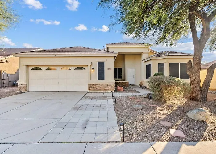 Holiday home W/ King Beds & Filtered Showers Queen Creek